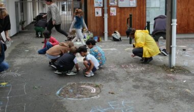 Le Rheu. Des slogans et des dessins à la craie pour le 10 septembre