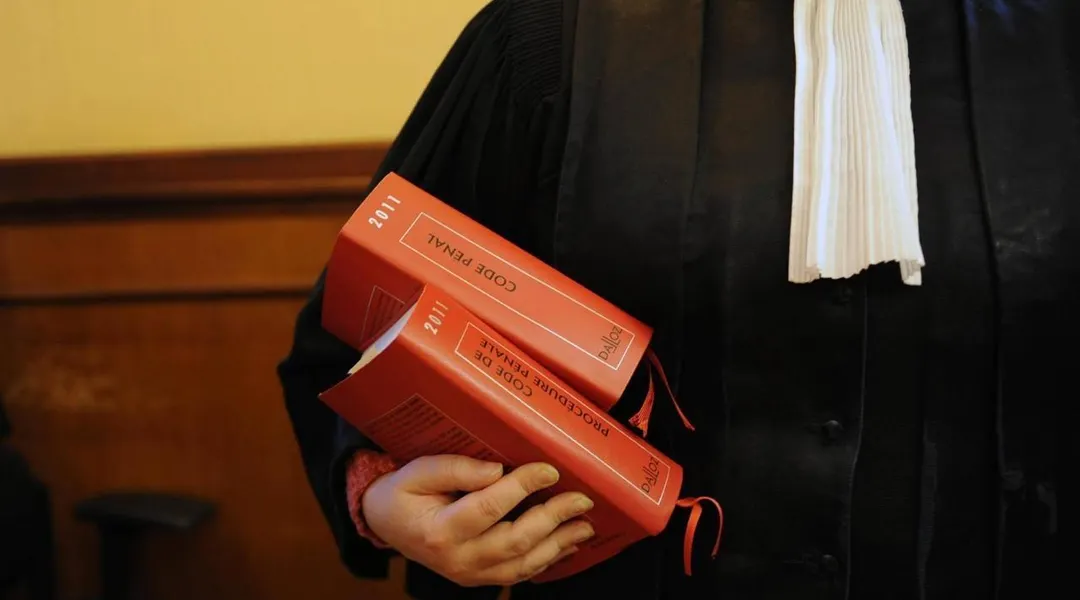 « Un déchaînement » : condamné pour avoir violé et frappé une femme chez elle