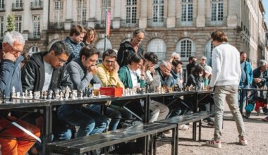 Avec la journée Tout Rennes Mat, les échecs s’installent place du Parlement ce samedi