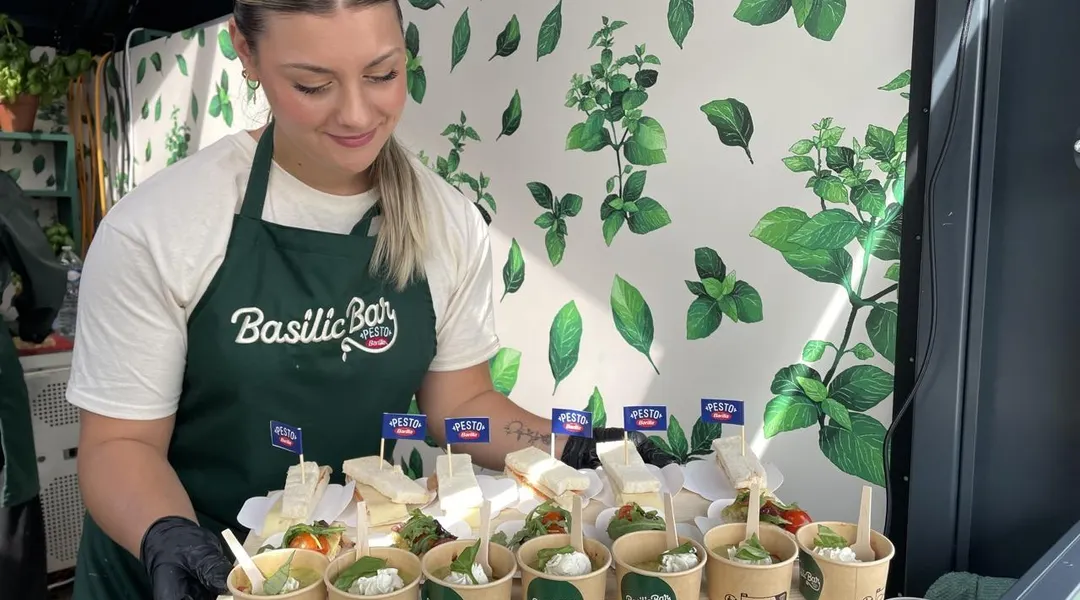 La place du Commerce parfumée au basilic à Nantes