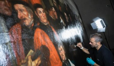Au Musée d’Orsay, le public assiste en direct à la restauration d’un tableau de Gustave