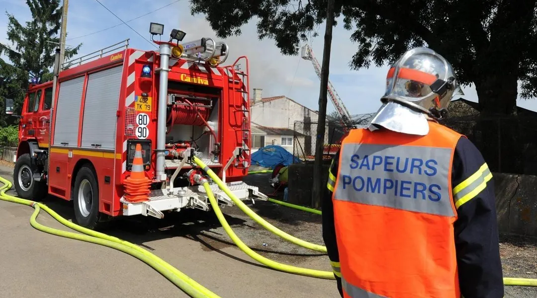 Une voiture s’est embrasée dans le box d’un parking souterrain au sud de Nantes ce samedi