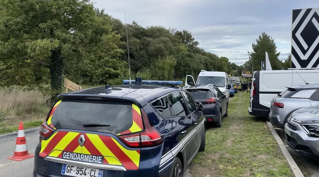 Elle décède percutée par un fourgon conduit par son ex : il est placé en détention provisoire