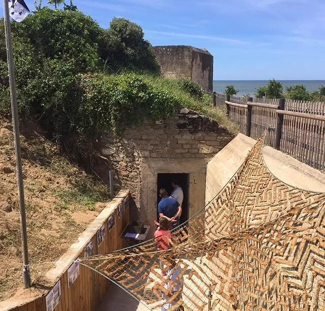 photo immersion dans un bunker du mur de l’atlantique construit en 1943 entière restauré par l’association bunker archéo 44.  ©  archives