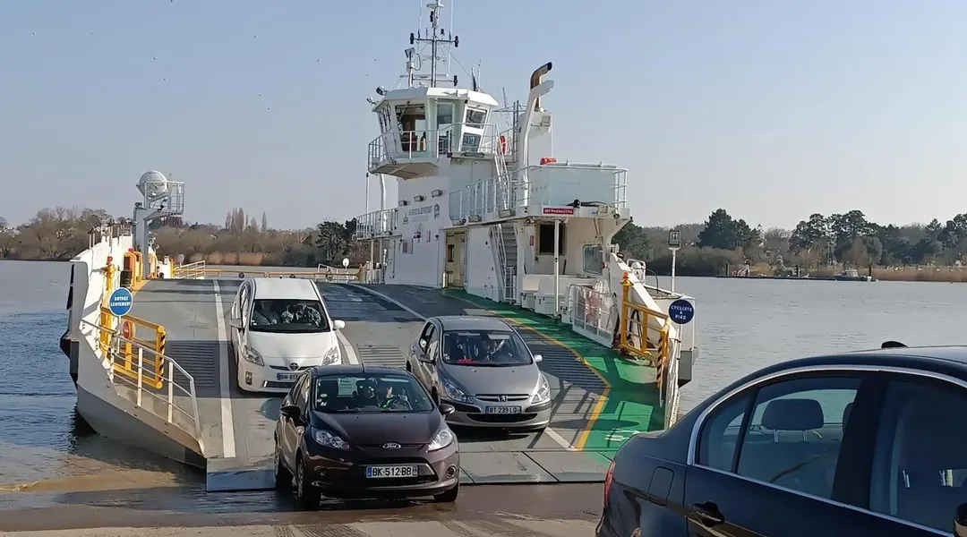 Fini le bac de Loire à 5 h 30 : un détour de 40 km pour des ouvriers de Naval Group ou Arcelor