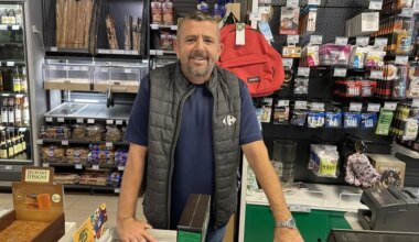 Vitrines à Nantes : un nouveau directeur au Carrefour Express de la place François II
