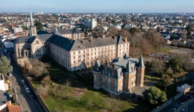 À Nantes, l’évêché s’installe rue de la Gourmette