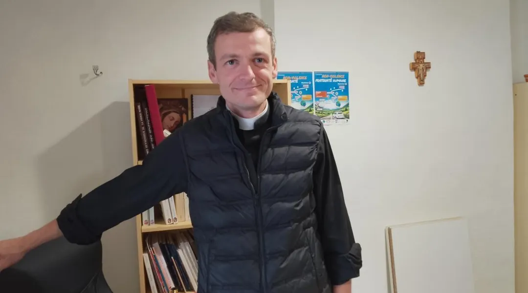 «L’église doit faire un effort pour aller vers les gens»: ce curé anime 8 églises du pays de