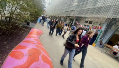 Une fête géante d’étudiants sur l’Île de Nantes