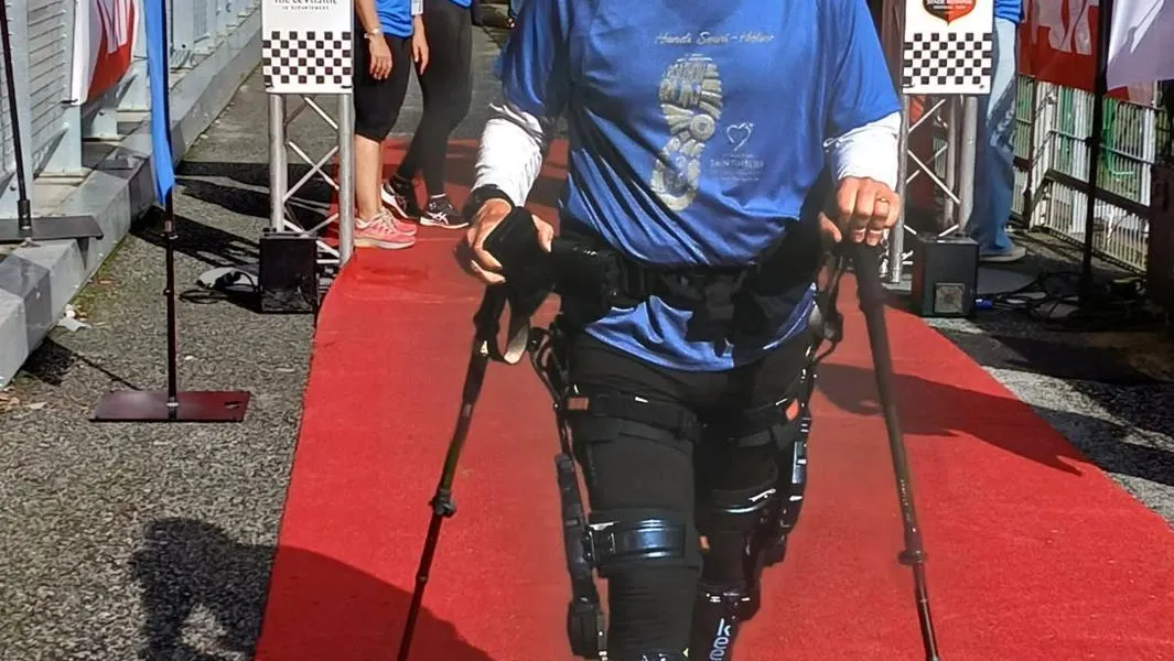 Avec son exosquelette, il a parcouru 3 km à Rennes