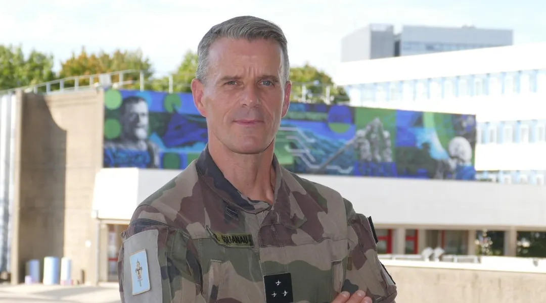 À Cesson, il prend la tête du commandement de l’appui terrestre numérique