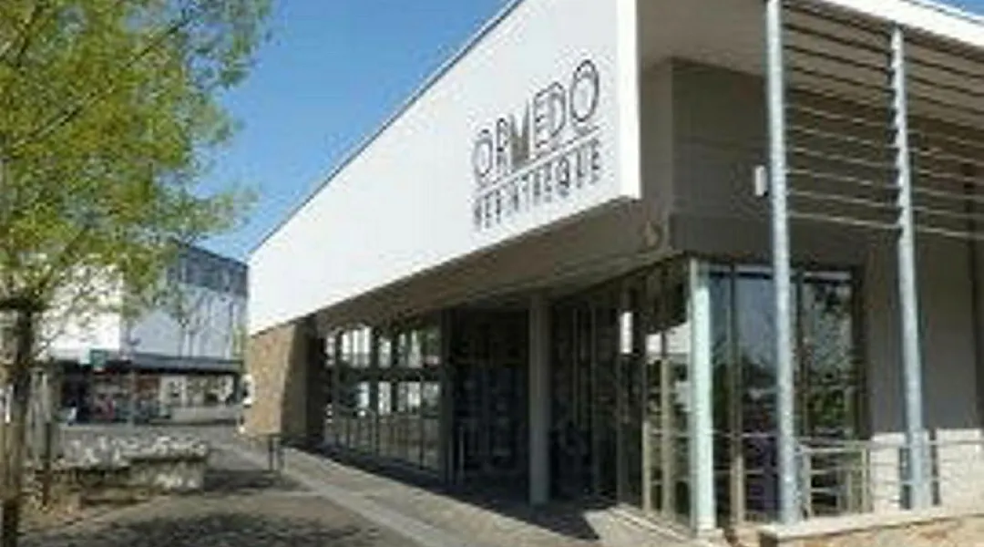 Théâtre de rue, concert et lectures animées à ce marché aux livres près de Nantes