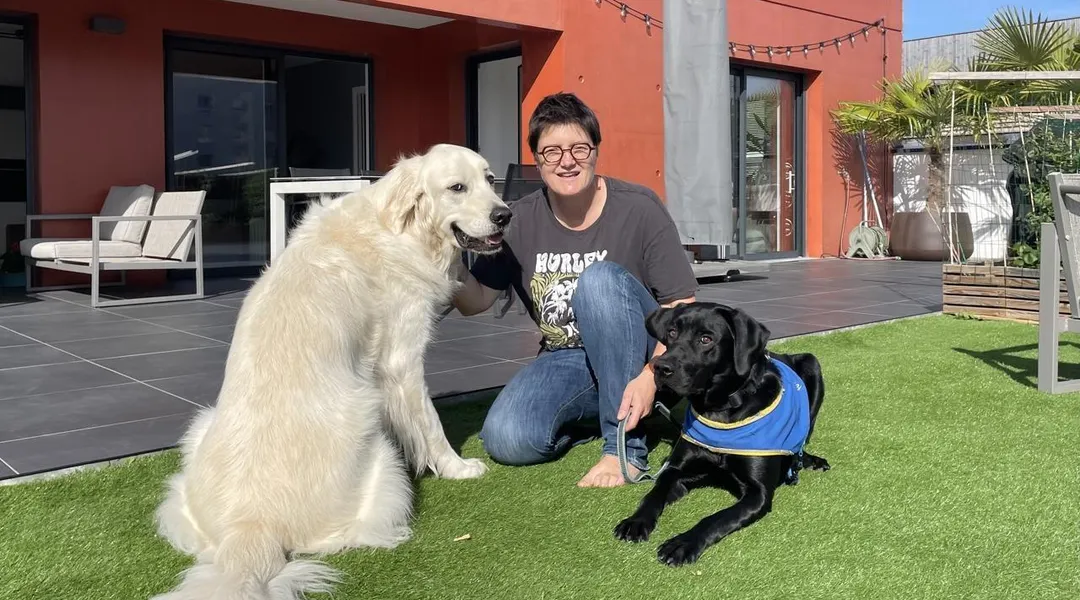 À Rennes, Myriam est famille d’accueil pour les futurs chiens d’assistance
