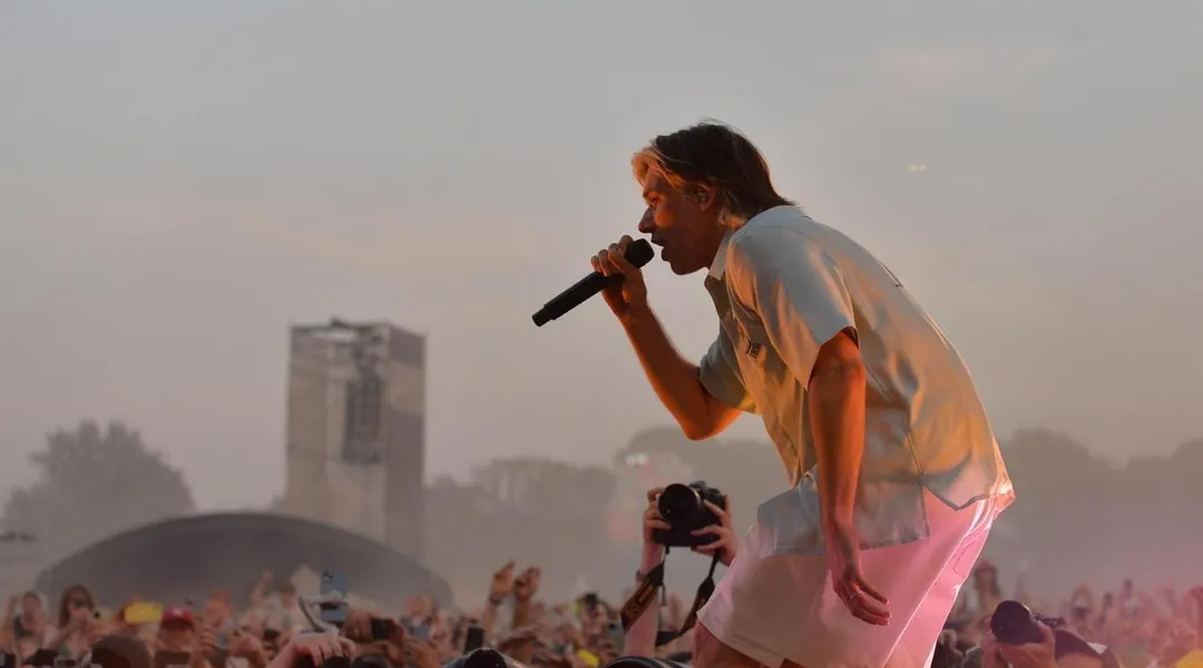 Aucune date en Bretagne pour la nouvelle tournée d’Orelsan en 2026 : on vous explique pourquoi
