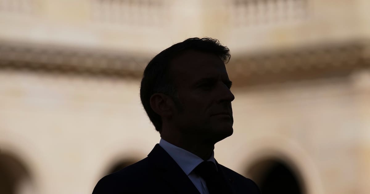 «Si un président veut mettre en place un régime illibéral en France, il peut en trouver les voies» – Libération