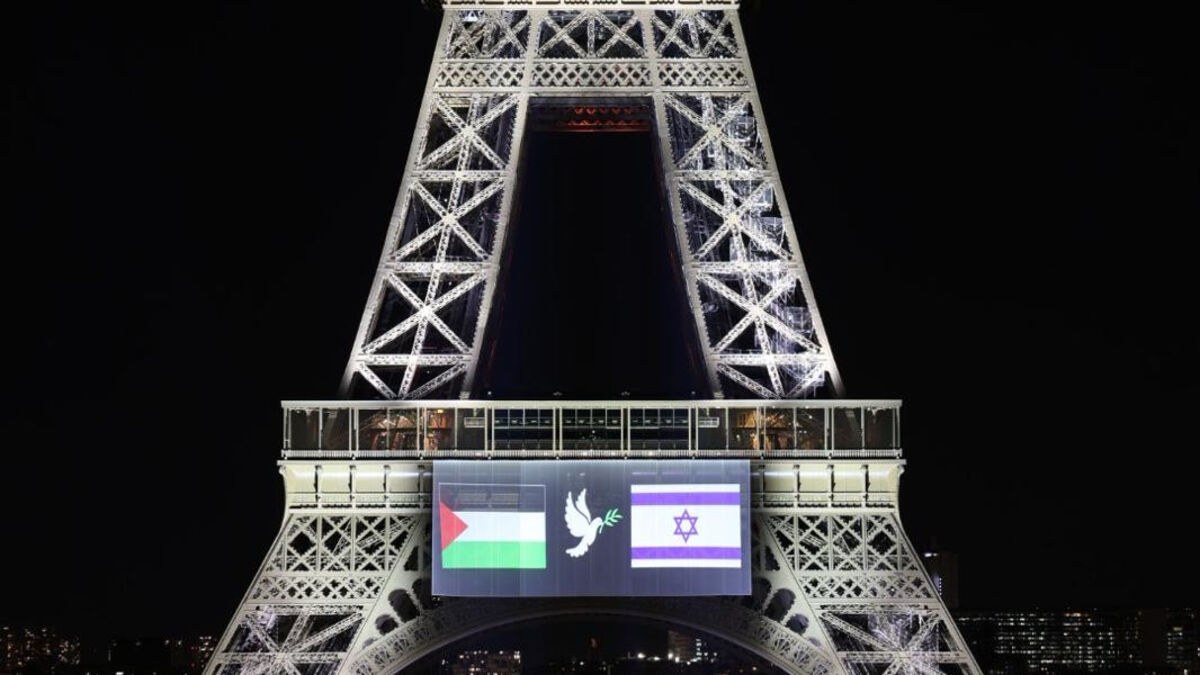 La tour Eiffel illuminée en soutien à la reconnaissance de la Palestine