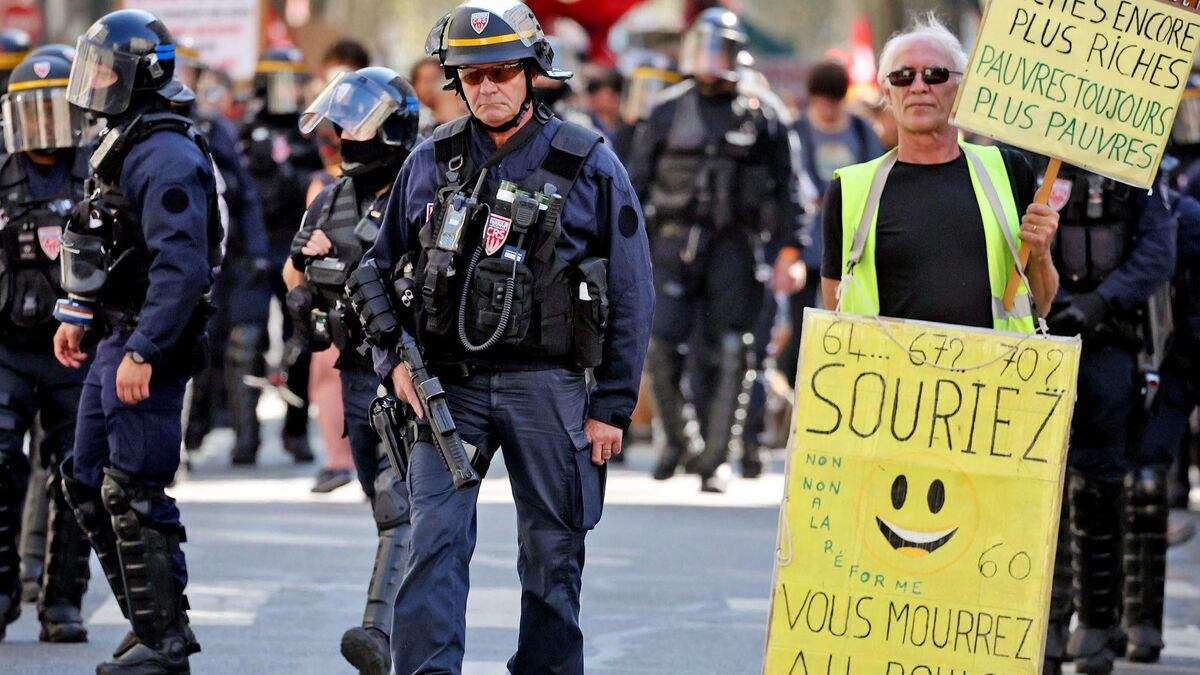 Manifestations du 18 septembre : à Lyon, un journaliste et des policiers blessés lors d’affrontements