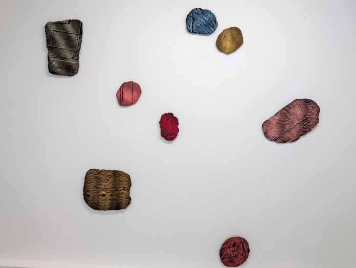 Jérémie Setton - Dessins corpusculaires, 2025. Acrylique et pigment sur pâte à papier - Pareidolie 2025