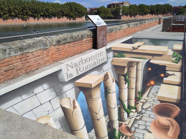 Sur les remparts, au bord du quai Viguerie, les promeneurs toulousains peuvent se donner l'illusion de "tomber" entre les colonnes de la Narbonne romaine. LP/Paul Périé