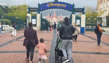 Disneyland Paris, de plus en plus cher pour les familles : « Il faut tout le temps mettre la main à la poche »