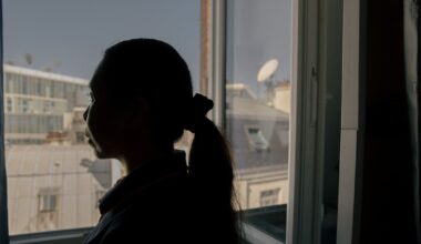 l’influenceuse Sonia Tlev accusée d’avoir réduit une de ses domestiques en esclavage – Libération