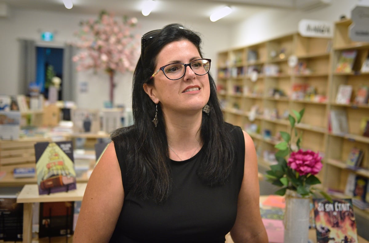 Mélanie Minier a lancé ses trois nouveaux livres à l'aube du Salon du livre du Saguenay-Lac-Saint-Jean. Elle y sera d'ailleurs, du 25 au 28 septembre prochain, pour rencontrer les lecteurs. 