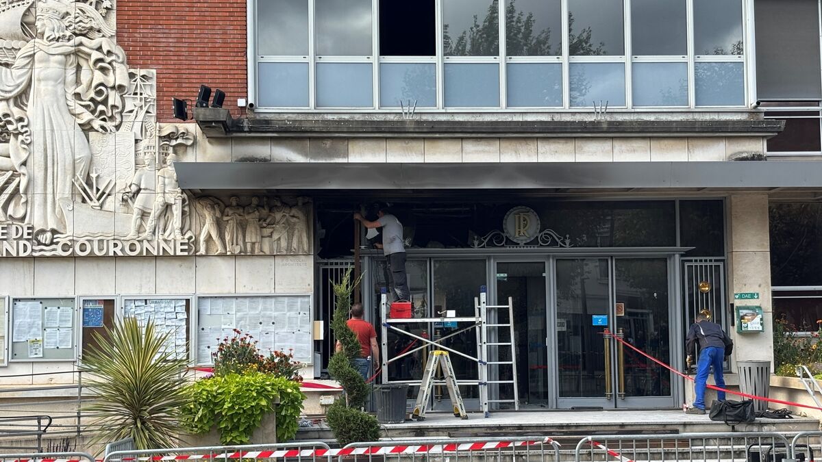 La mairie de Grand-Couronne près de Rouen visée par un incendie en pleine nuit, la piste criminelle « privilégiée »