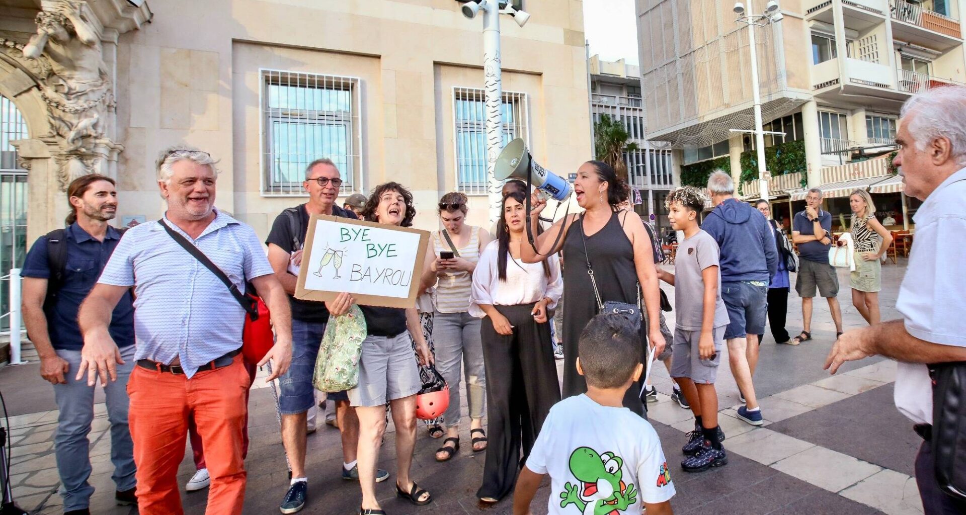 "Nos vies deviennent de plus en plus compliquées": après la chute du gouvernement, la manifestation de mercredi s’organise à Toulon