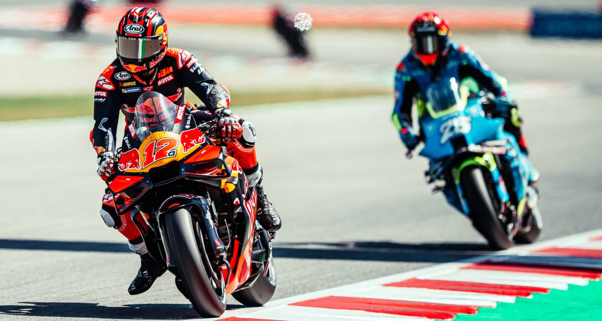 Maverick Vi&ntilde;ales