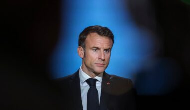 Le 8 avril 2025, Emmanuel Macron rencontrait des patients palestiniens dans un hôpital en Egypte. Dans l'avion du retour, il déclarait son intention de reconnaître l'Etat de Palestine.