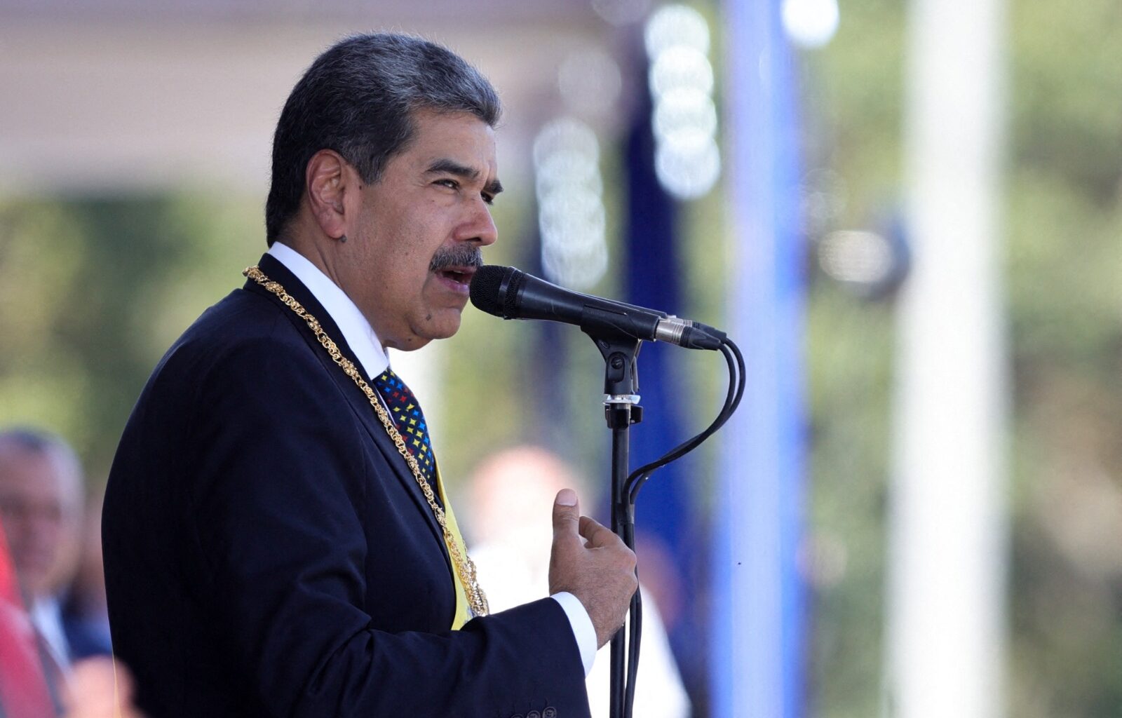 Venezuela : face aux menaces états-uniennes, Maduro annonce le déploiement de l’armée