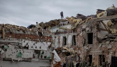 Sarkozy dans le «JDD», SOS Chrétiens d’Orient perquisitionnée, attaque massive en Ukraine… L’actu de ce week-end – Libération