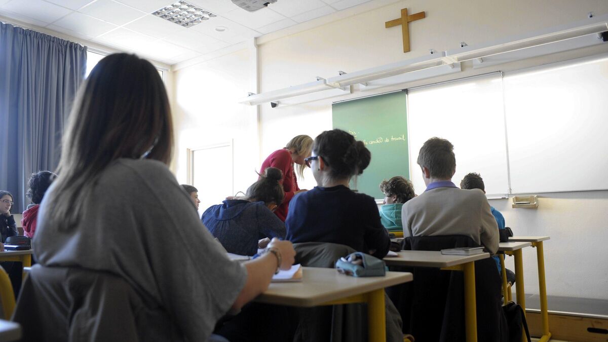 « La prière ne doit pas être un élément imposé » : un syndicat du privé prend ses distances avec l’Enseignement catholique