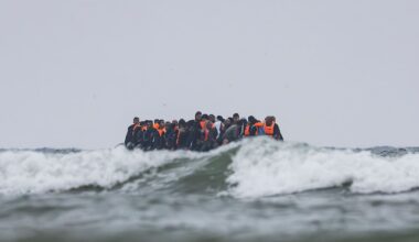 Le gouvernement britannique a payé des pubs pour inciter les migrants à rester en France – Libération