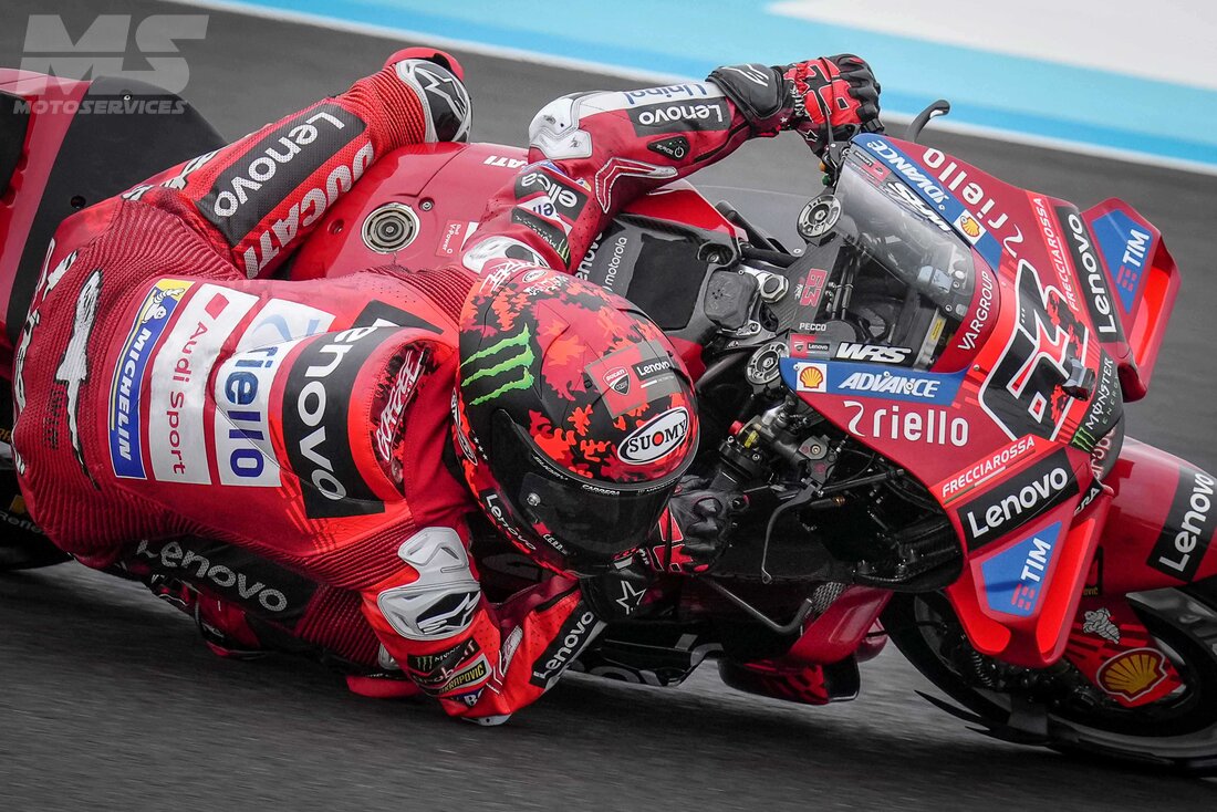Le Bagnaia que l'on attend. Une seule solution, se botter le train! (Gold & Goose)