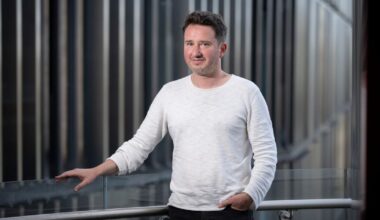 de Bernie Sanders à Raphaël Glucksmann, l’itinéraire secret d’une offensive antiriches