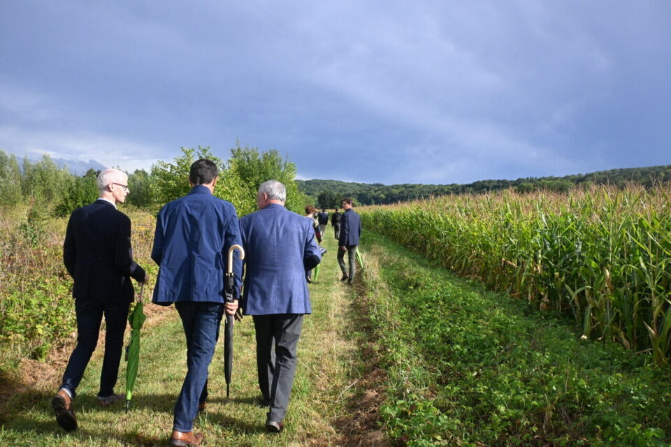 Le député Franck Riester, le président de l'agglomération Ugo Pezzetta et le président du département Jean-François Parigi étaient présents pour une visite des lieux.