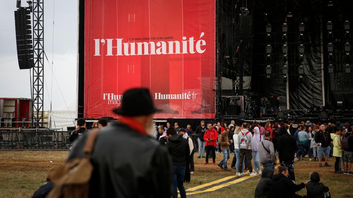 Des personnes assistant à la 87e édition de la Fête de l’Humanité, à Brétigny-sur-Orge (Essonne), le 9 septembre 2022. (photo d’illustration)