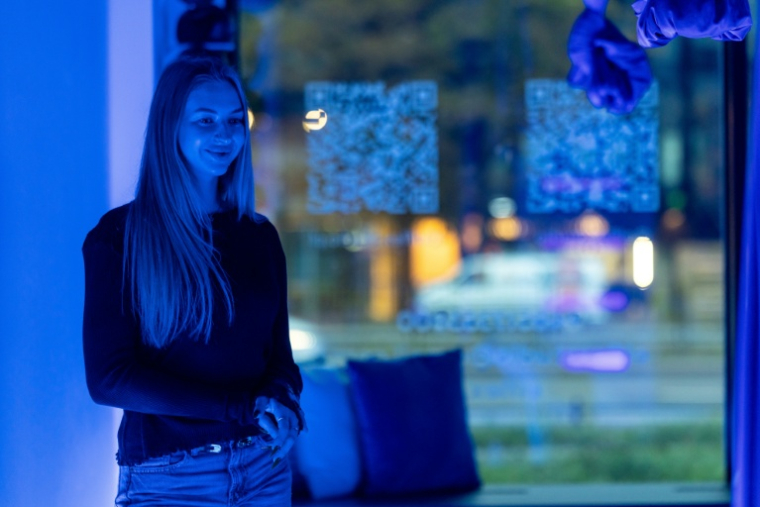 Lisa Kolesnikova, Ukrainienne propriétaire du centre de yoga et de fitness ElFlex, à Varsovie, le 22 septembre 2025 ( AFP / Wojtek RADWANSKI )