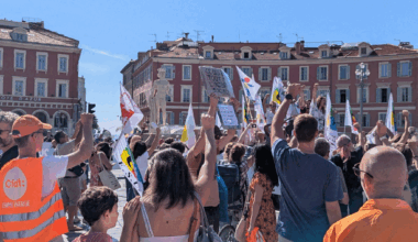 10000 manifestants selon les organisateurs et aucun débordement