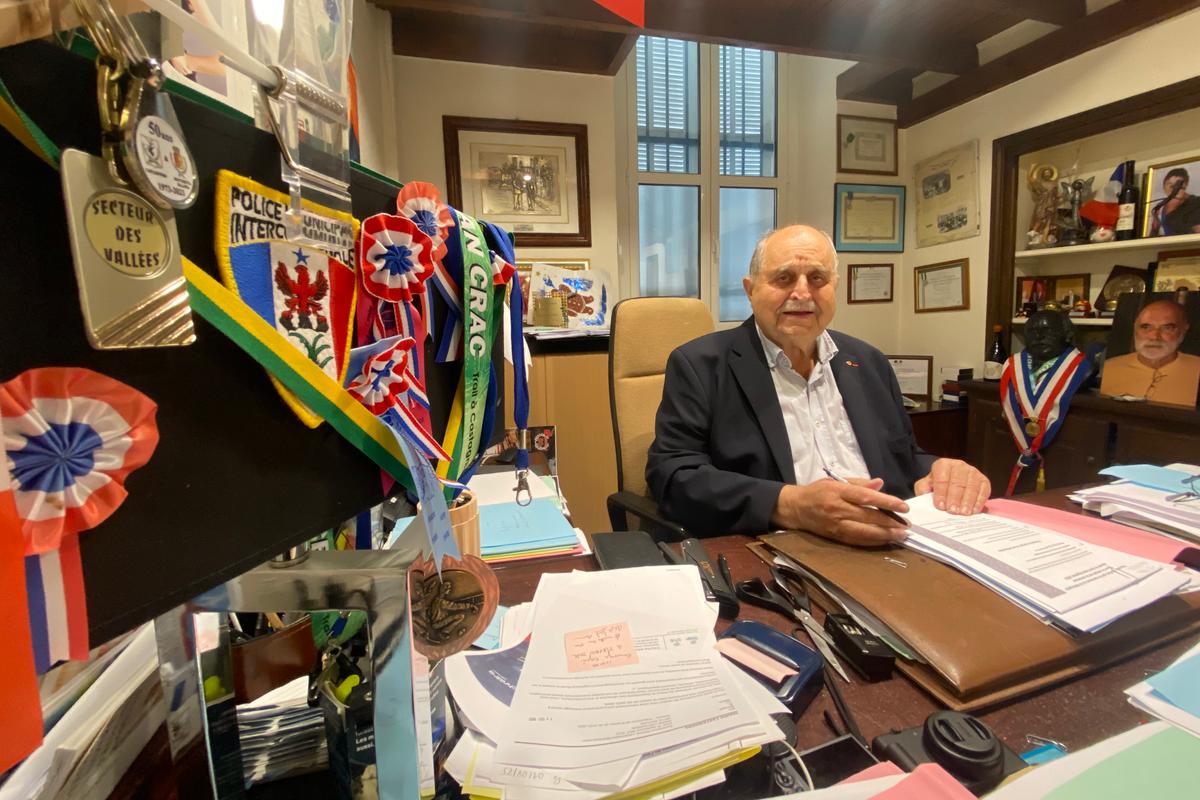 à 80 ans, le maire de cette commune proche de Nice vise un 9e mandat