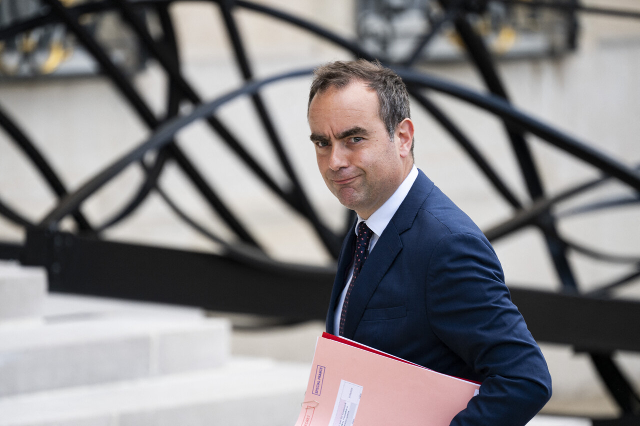 Sébastien Lecornu propulsé à Matignon pour tenter de gouverner