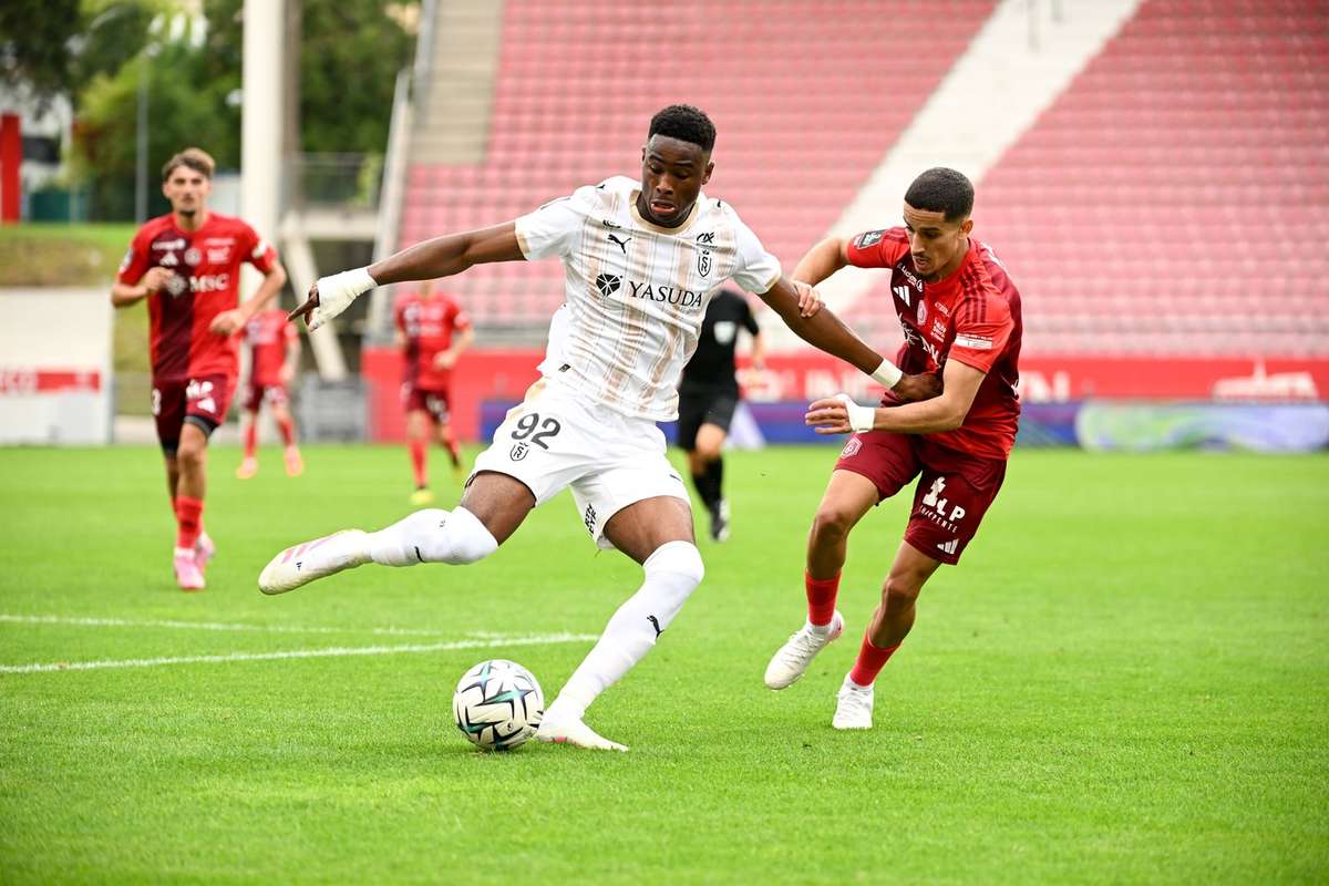 Ligue 2 : Reims arrache le nul contre Annecy, première victoire cette saison pour Grenoble