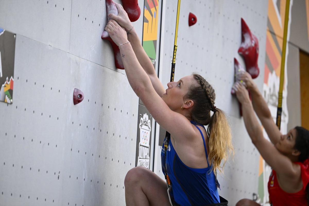 Capucine Viglione 12e des Mondiaux d'escalade en vitesse, la Polonaise Aleksandra Miroslaw sacrée avec un nouveau record du monde
