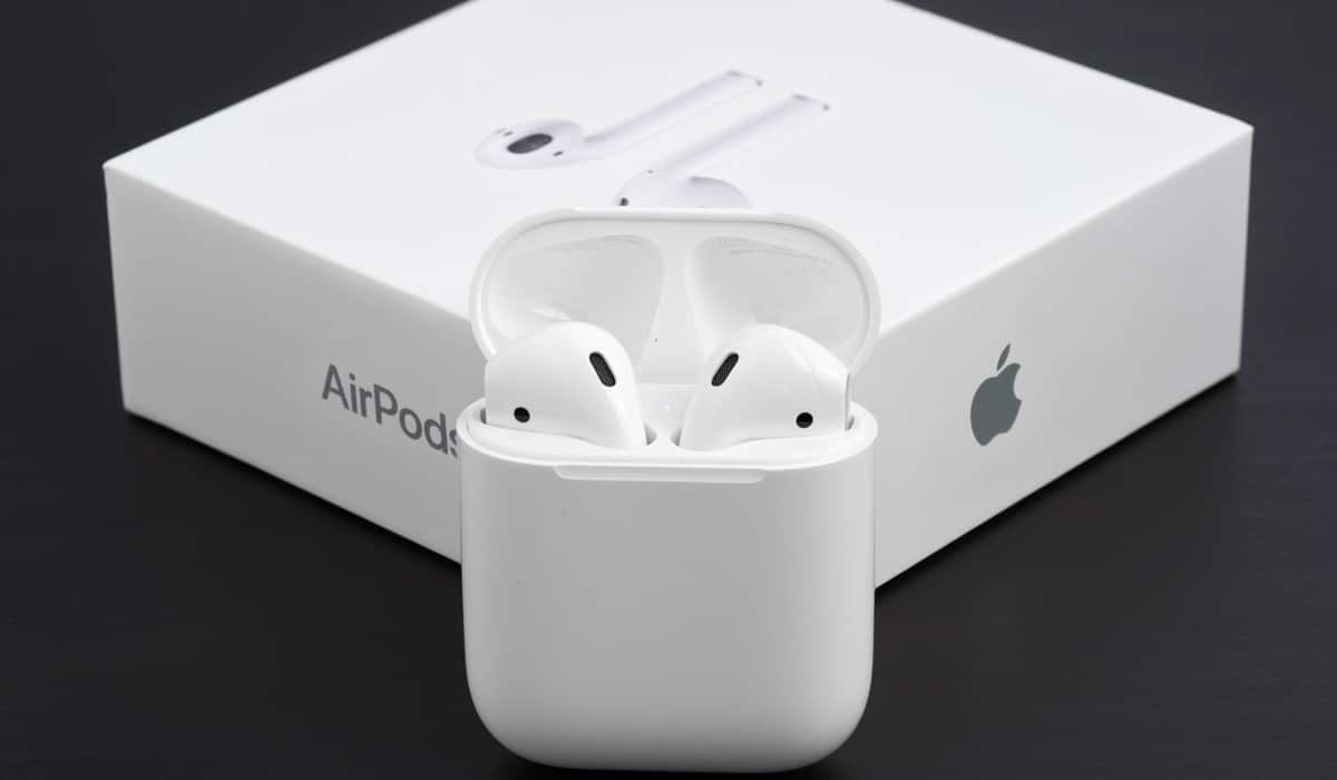AirPods : pourquoi la traduction en direct sera absente en France ?