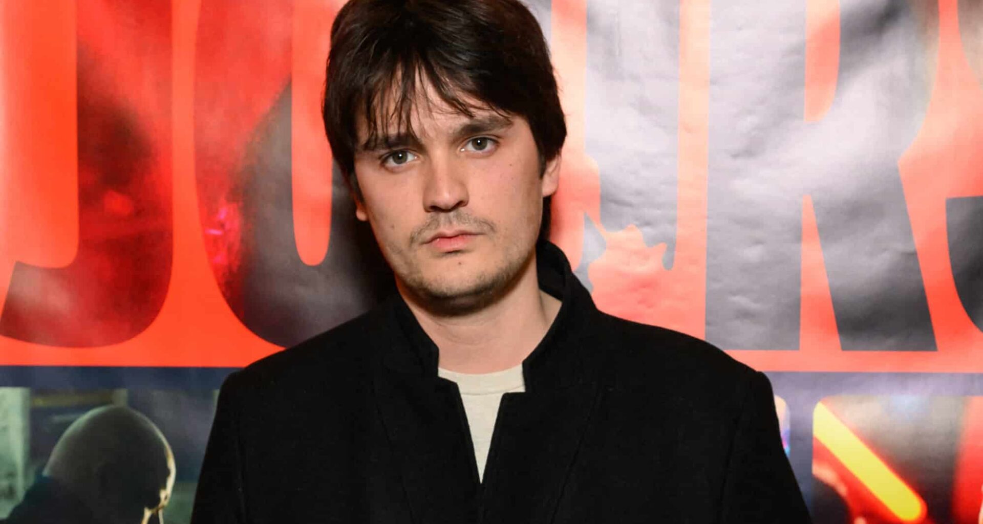 Alain-Fabien Delon décide de changer d'identité : son nouveau nom qui en dit long