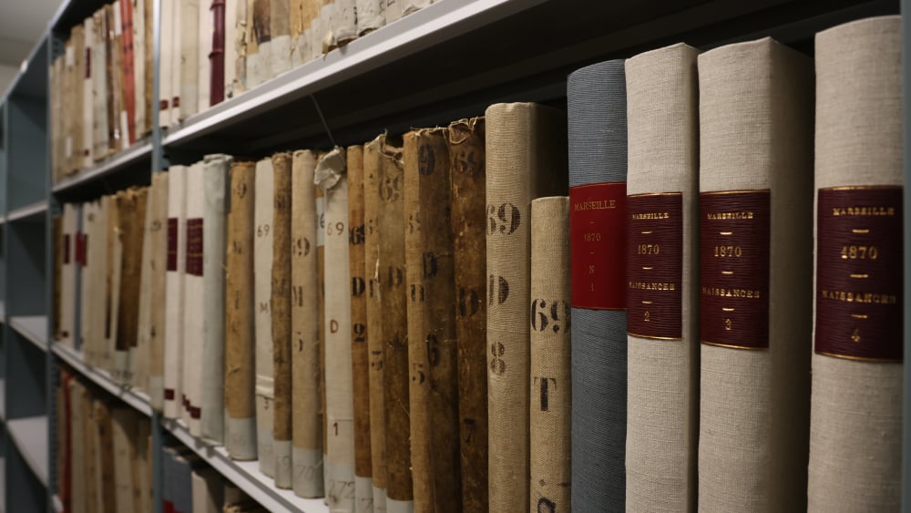 Dans les coulisses des Archives municipales de Marseille, mémoire de la ville