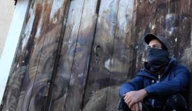 l'artiste sicilien Alberto Ruce signe une œuvre tout en transparence en hommage aux bergers à Lozzi en Haute-Corse