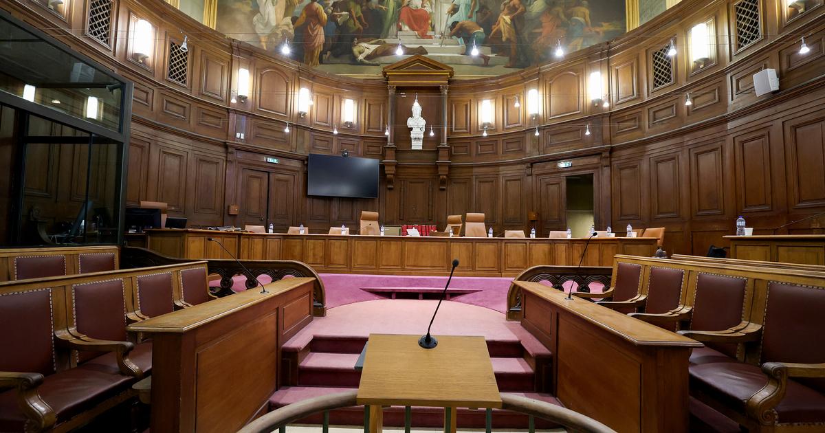 un homme sage-femme, déjà condamné, à nouveau jugé pour viols de patientes