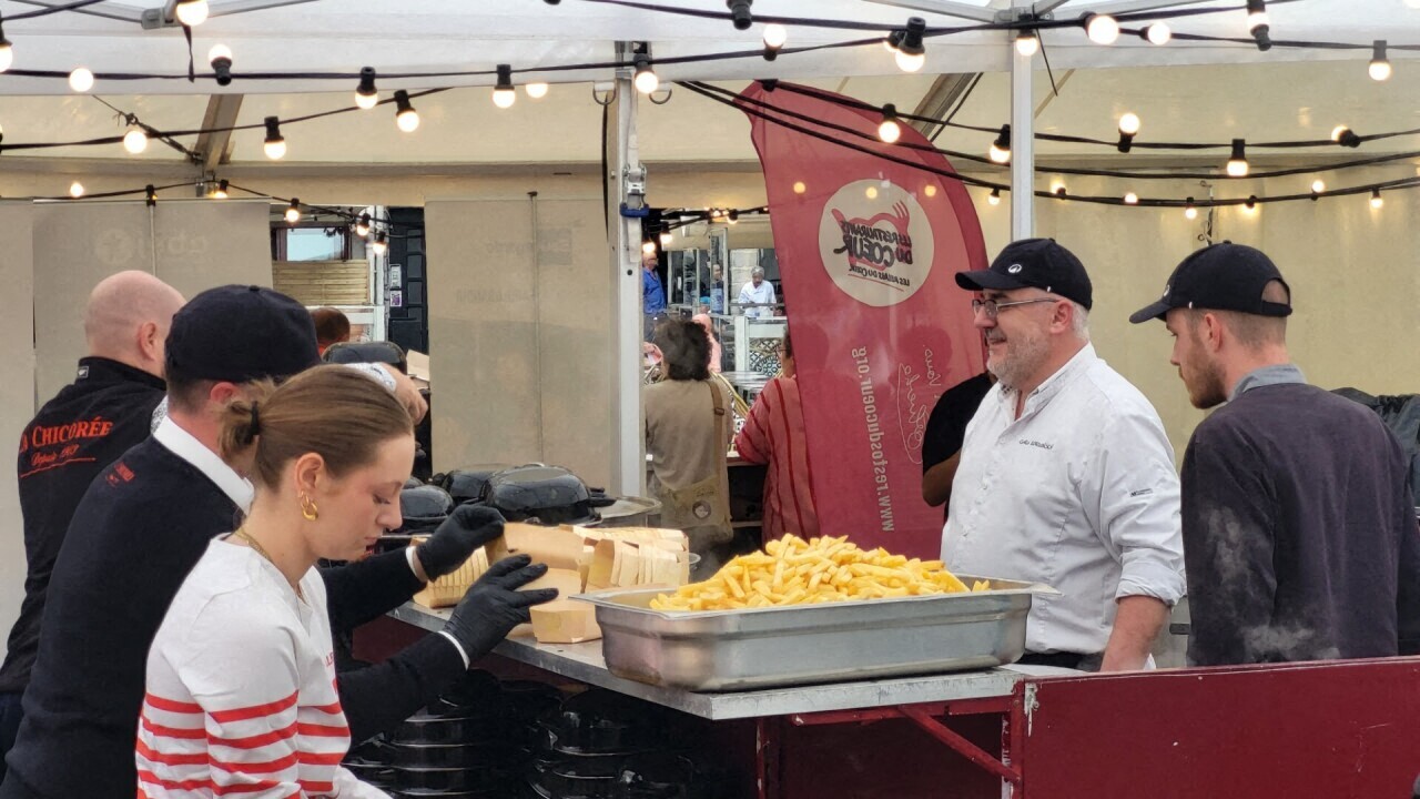 Braderie de Lille. Un grand repas solidaire avec 1 000 moules-frites offertes à des personnes dans le besoin